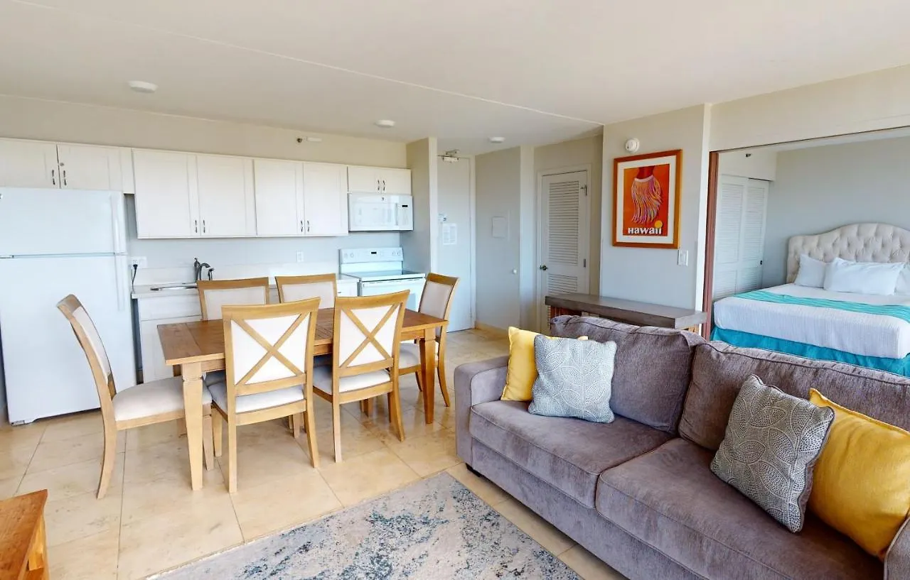 Sleek & Modern 32Nd Floor Condo At The Waikiki Banyan - Free Parking! Condo Honolulu 0*,  United States