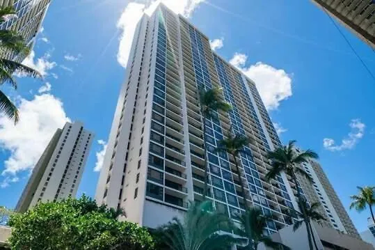 Sleek & Modern 32Nd Floor Condo At The Waikiki Banyan - Free Parking! Condo Honolulu