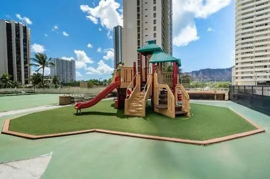 Apartment Sleek & Modern 32Nd Floor Condo At The Waikiki Banyan - Free Parking! Condo Honolulu