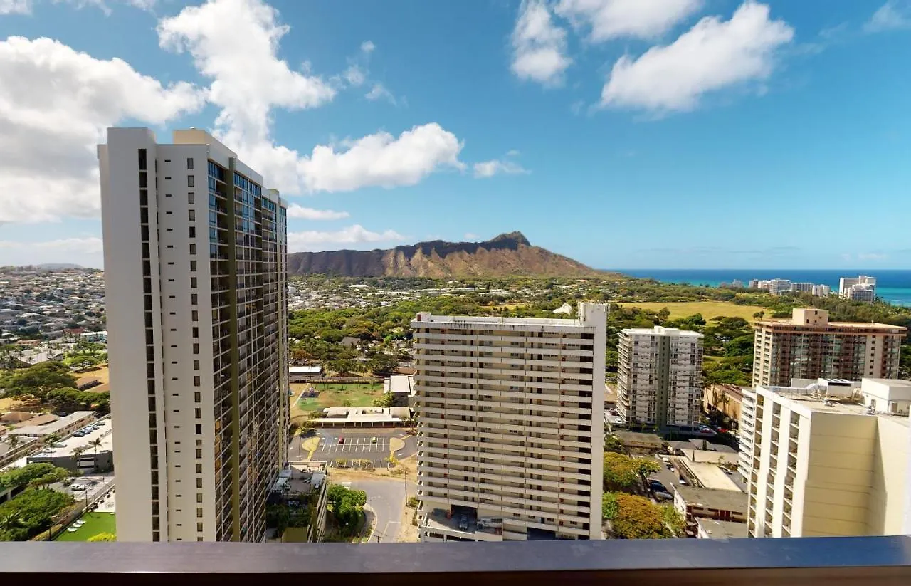 Sleek & Modern 32Nd Floor Condo At The Waikiki Banyan - Free Parking! Condo Honolulu United States